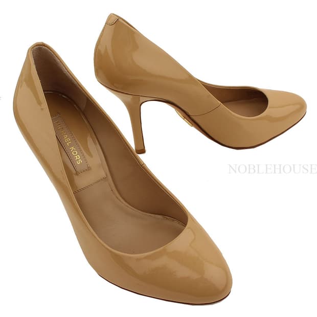 마이클코어스 골드베이지 페이던트 펌프스 36