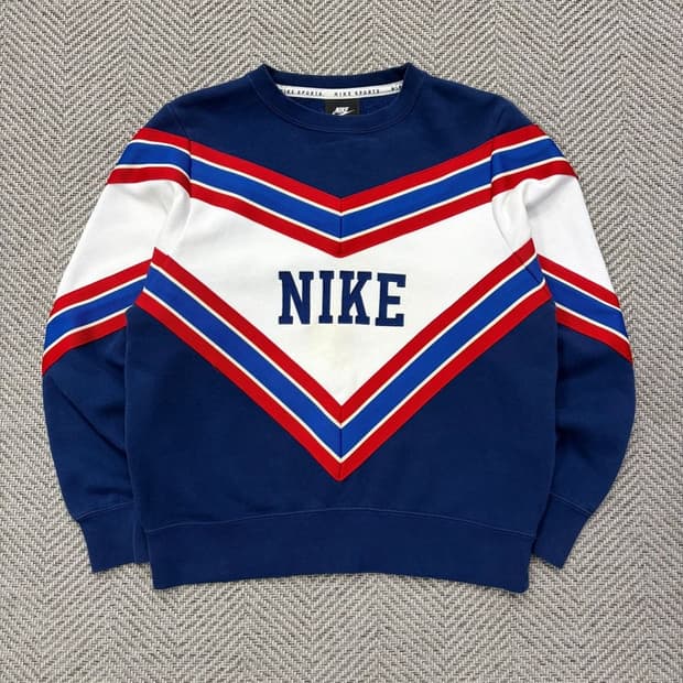 나이키 올드스쿨 맨투맨 v2178