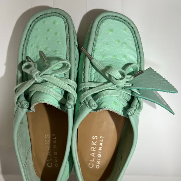 [36] 클락스 왈라비 민트