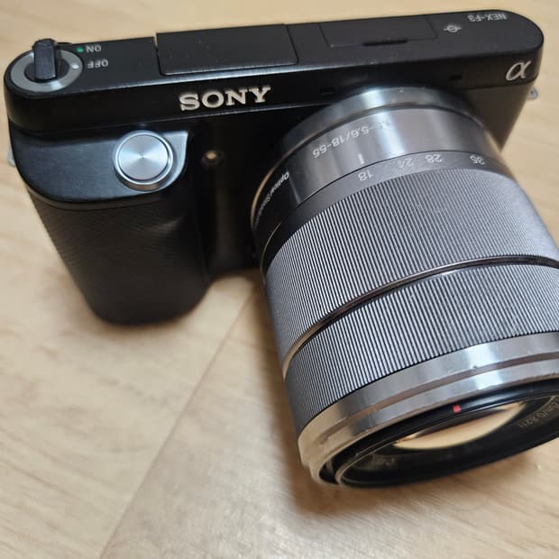 SONY NEX-F3