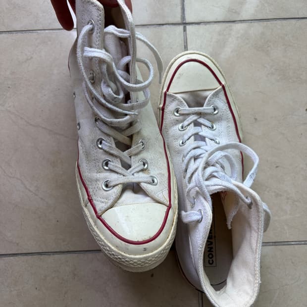 컨버스 척테일러 하이 270입니다. 