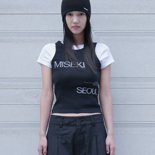 미세키서울 Logo crop sleeveless BLACK