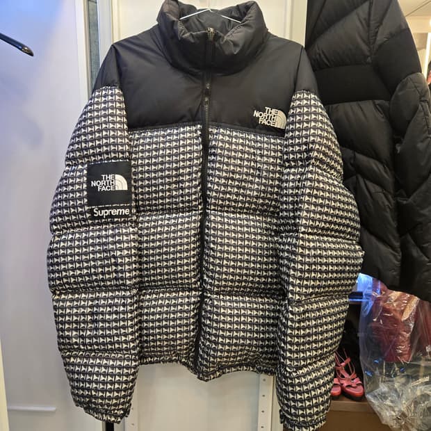 슈프림 x 노스페이스 눕시 다운 재킷