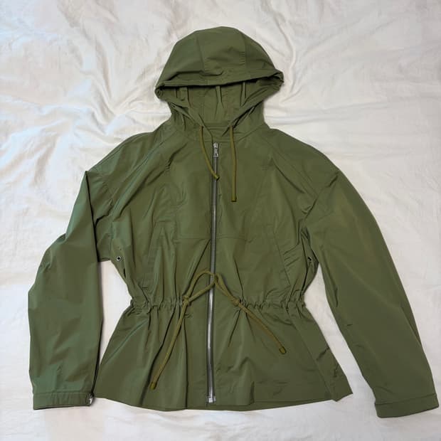 Yves Salomon 바람막이