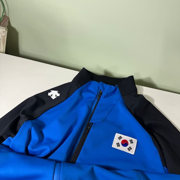 M 95-100 데상트 블루블랙 배색 나그랑 팀코리아 트랙탑 집업져지