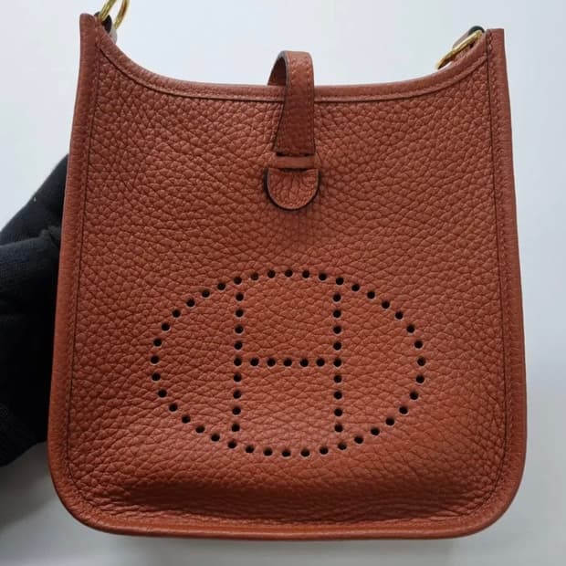 에르메스 에블린 16 