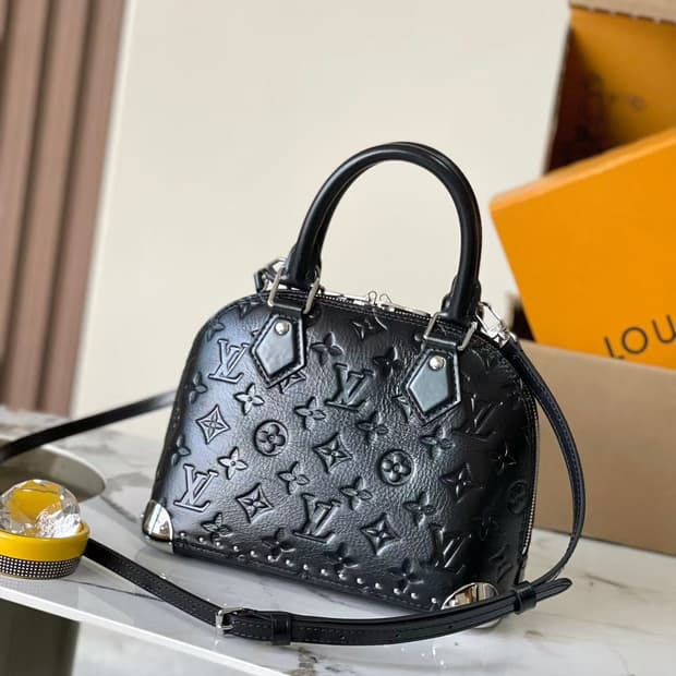 루이비통 모노그램 전체 프린트 알마 백 / 사이즈: 19X11X22
