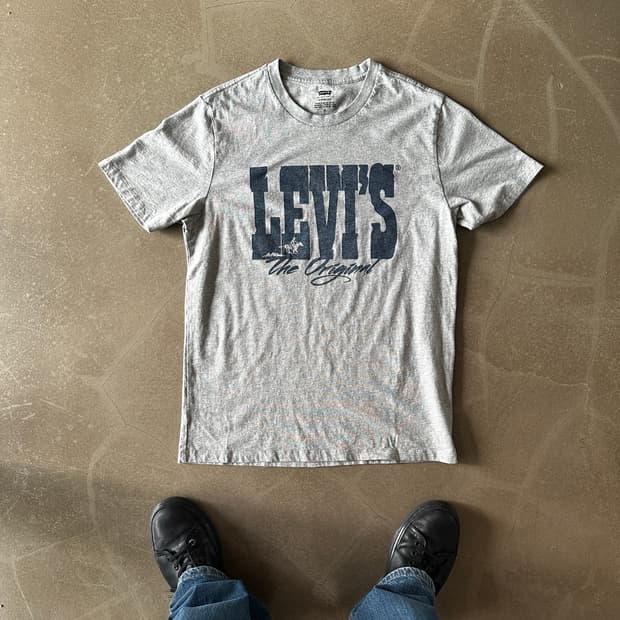 리바이스 로고 그래픽 티셔츠