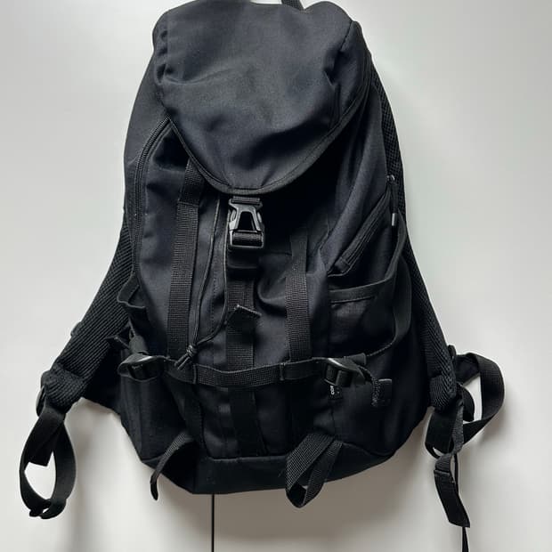 UNIQLO 유니클로 코듀라 탑커버 백팩 검정