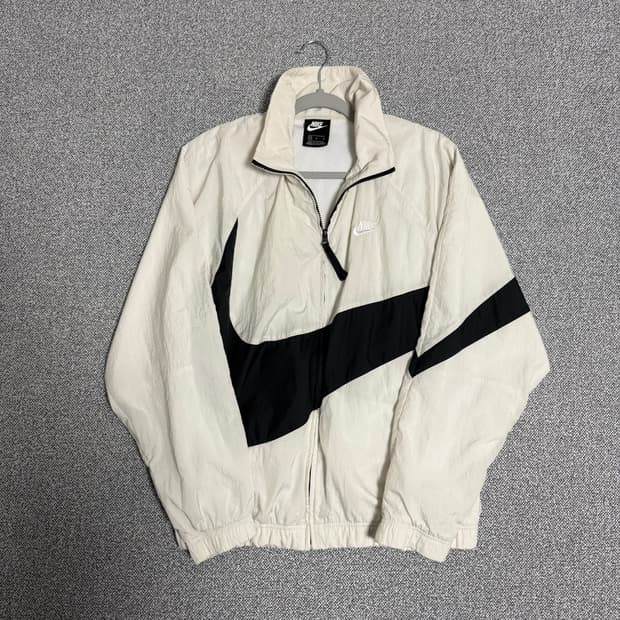 나이키 빅 스우시 바람막이 베이지 M 윈드브레이커