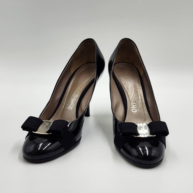 페라가모 바라 페이던트 힐 37