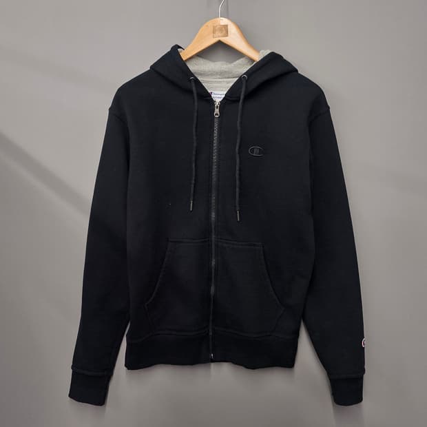 챔피온 로고 패치 후드집업 블랙