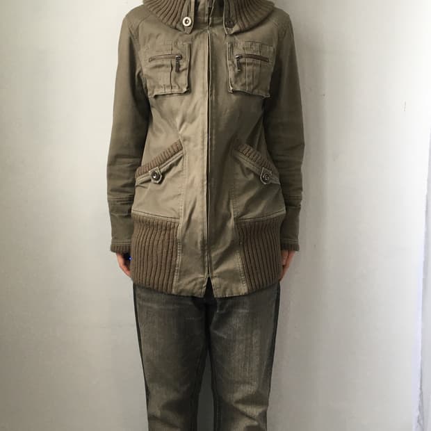 Ribbed point high neck jacket