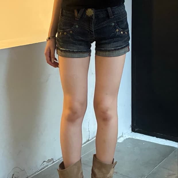 160) Sorridere 빈티지 여성 스터드 자수 디테일 워싱 숏팬츠