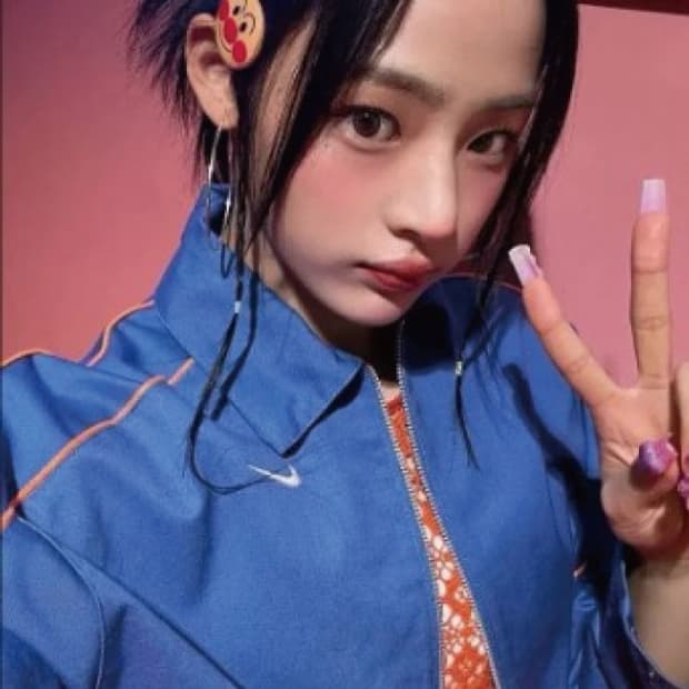 [나이키](민지 실착)빅로고 NSW 우븐 크롭 집업 블루종 M17461