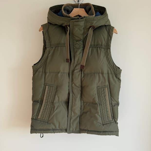 후아유(WHO.A.U) 패딩 베스트