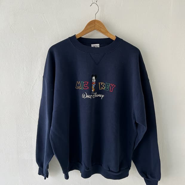 90's Mickey USA Sweatshirt. 