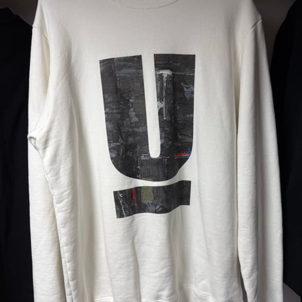 (새상품) 언더커버 30주년 U로고 맨투맨