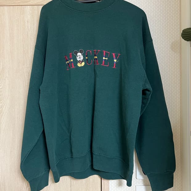 90s 디즈니 미키마우스 그린 스웨트셔츠 맨투맨