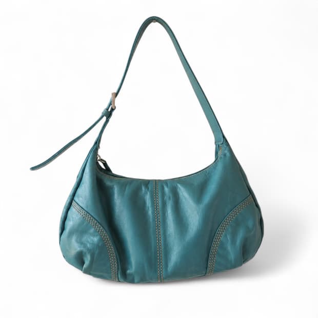 이세이미야케 im product 소가죽 숄더백 미친색감