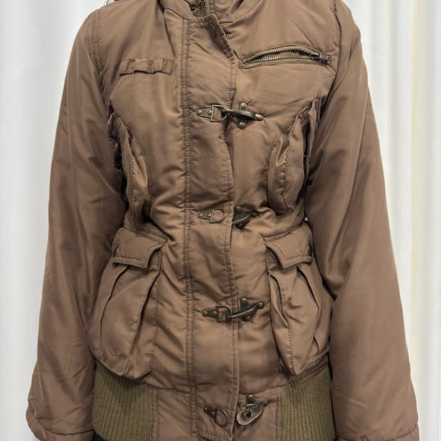 multi pocket hood jacket