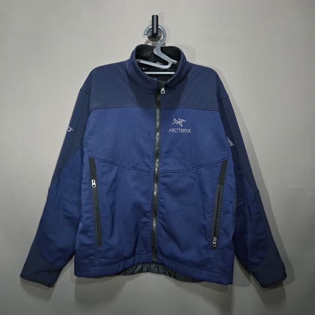 아크테릭스 ARC'TERYX 네이비 남성 바람막이 플리스 자켓