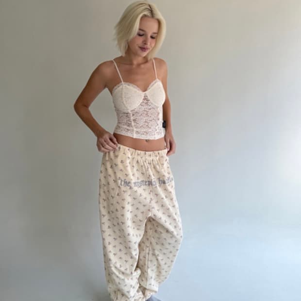 더미스테리어스호텔 플라워 와플 팬츠