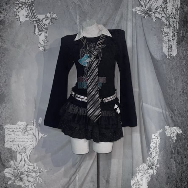 BA-TUS CLUB 바츠클럽 데일리 무채색 펑크 걸프린팅 코디세트 