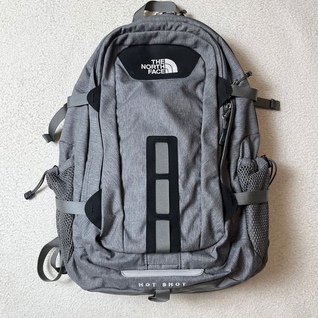 노스페이스 핫샷 그레이 배색 백팩 Q1279
