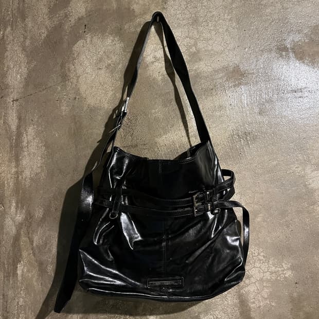 마뗑킴 레더 가죽 크로스백