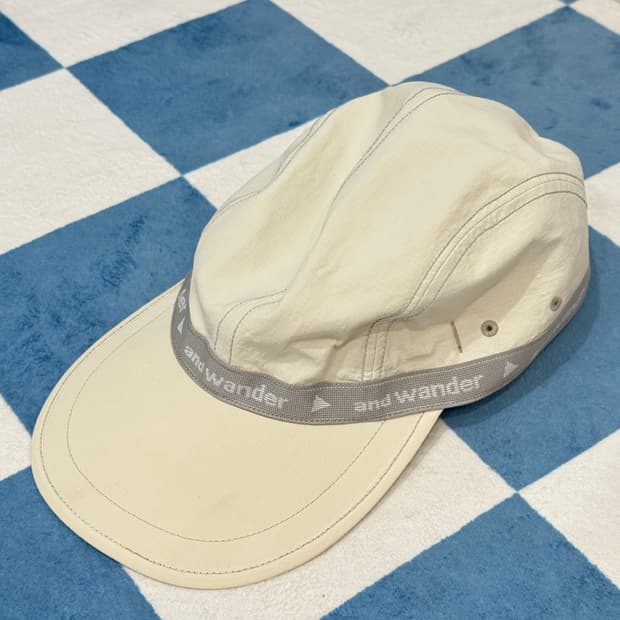 And wander JQ Tape cap 화이트