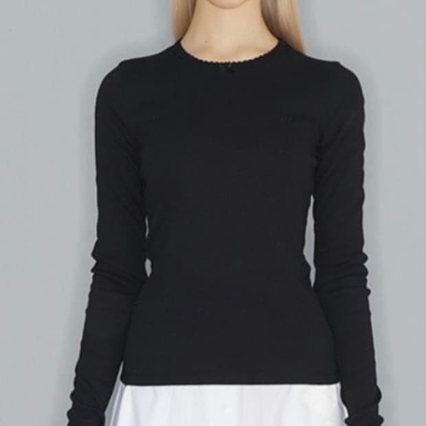 오픈와이와이 PICOT TRIM FITTED TOP  BLACK