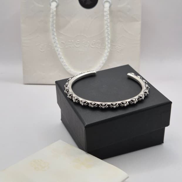 크롬하츠 정품 멀티 크로스 뱅글 팔찌 L 판매