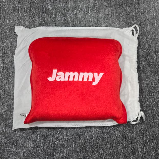 Jammy 아티스트 콜라보 담요 (새상품)