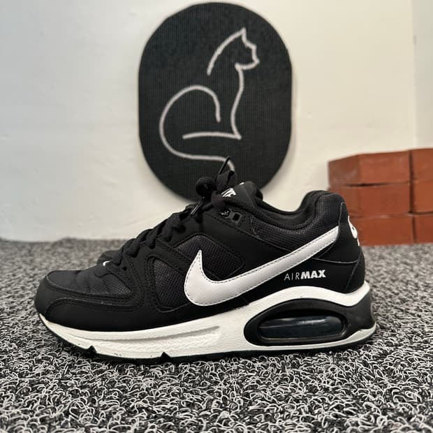 나이키 에어맥스 커맨드 블랙 240