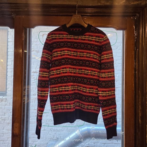 타미힐피거 페어아일니트