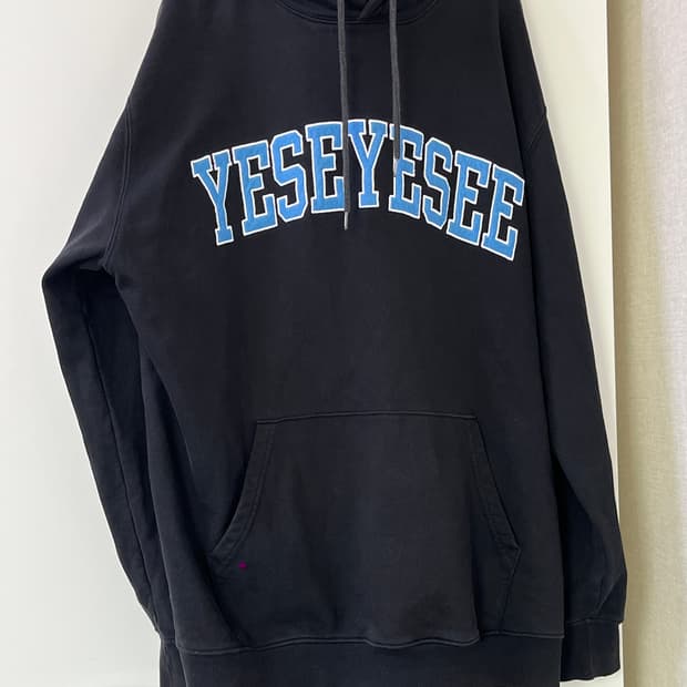 Yeseyesee 예스아이씨 블랙 후드티 블루아치로고 XL