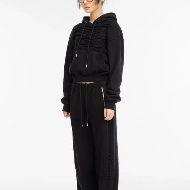 김미더영 크롭 후드티