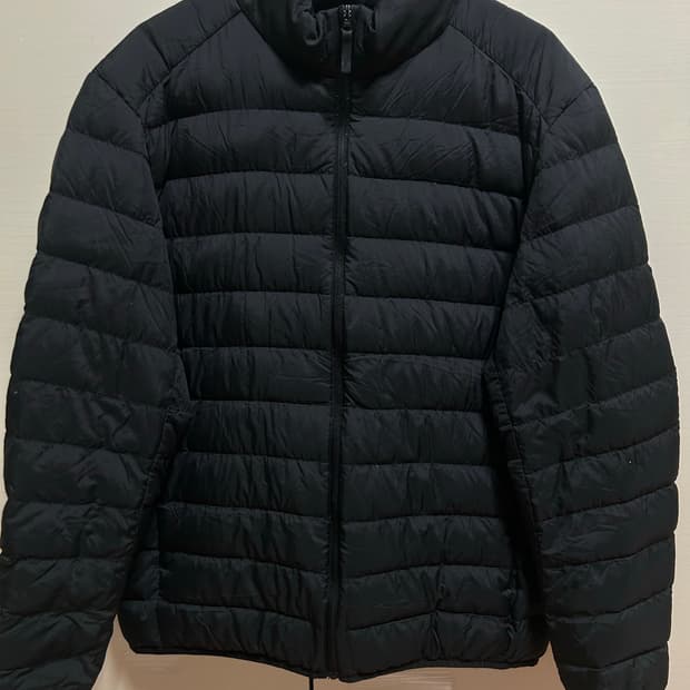 유니클로 남성 경량 패딩 블랙 L