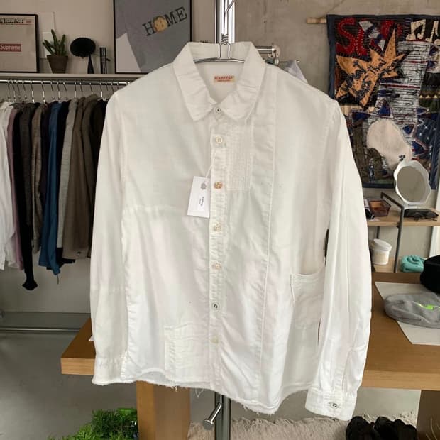 Kapital 캐피탈 버튼 디테일 셔츠