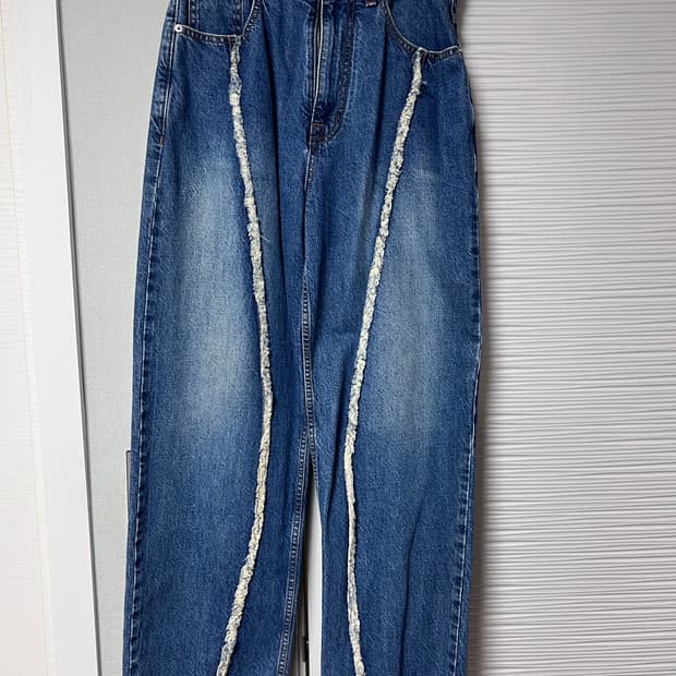 [0] Noun wave cut denim pants