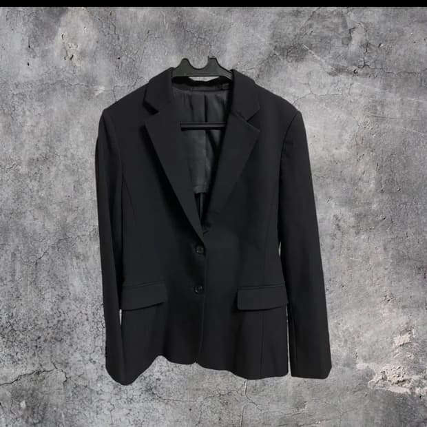 유니클로 베이직 자켓 블랙