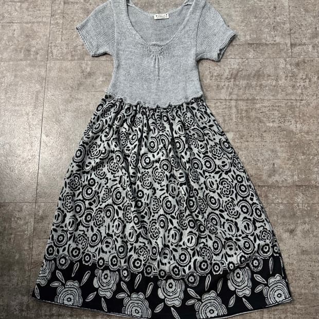 플로럴 니트 글리터 하프 슬리브 원피스