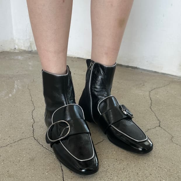 엠포리오 아르마니 벨티드 사이드 지퍼 부츠