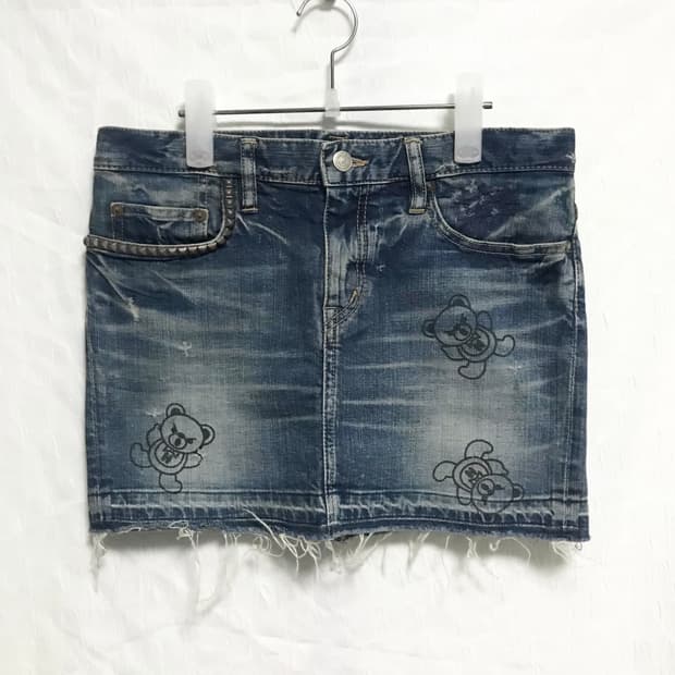 택포•hysteric glamour 히스테릭글래머 퍽 베어 데님 스커트