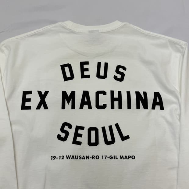 [새상품]Deus데우스 서울 컬리지 긴팔 롱슬리브 화이트 M