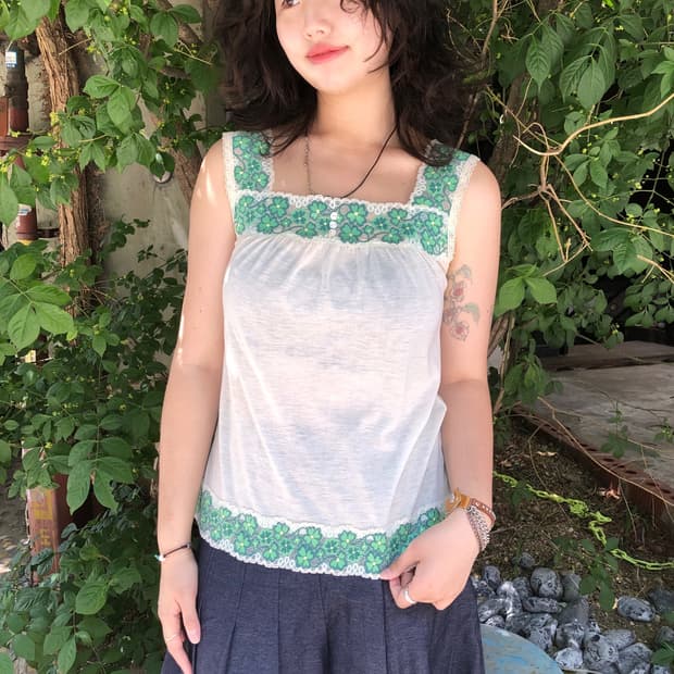 Good-luck sleeveless