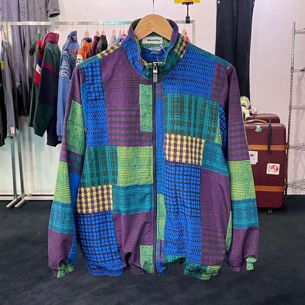 [M] KORET SPORT 체크 패턴 올드스쿨 바람막이 15538