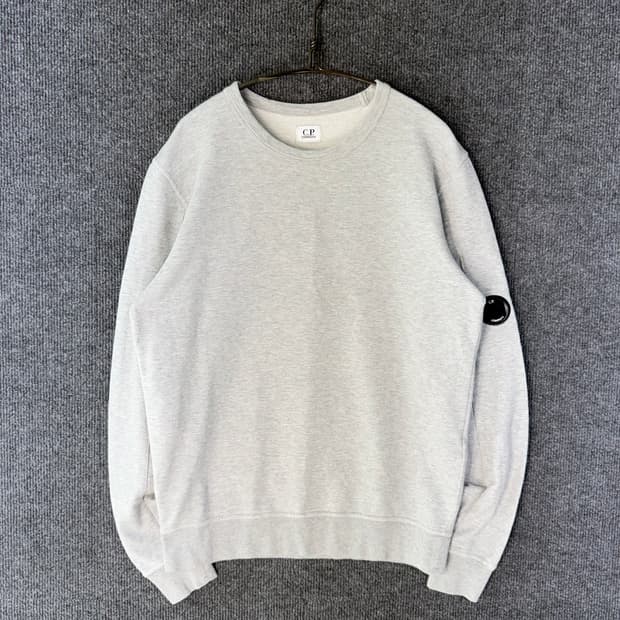 CP컴퍼니 고글렌즈 맨투맨