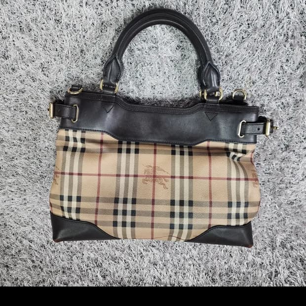 버버리 PVC 체크 토트백